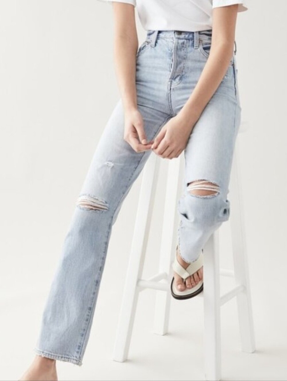 Pistola Cassie Super High Rise Straight Jeans Light Wash Distressed Size 25 NWOT